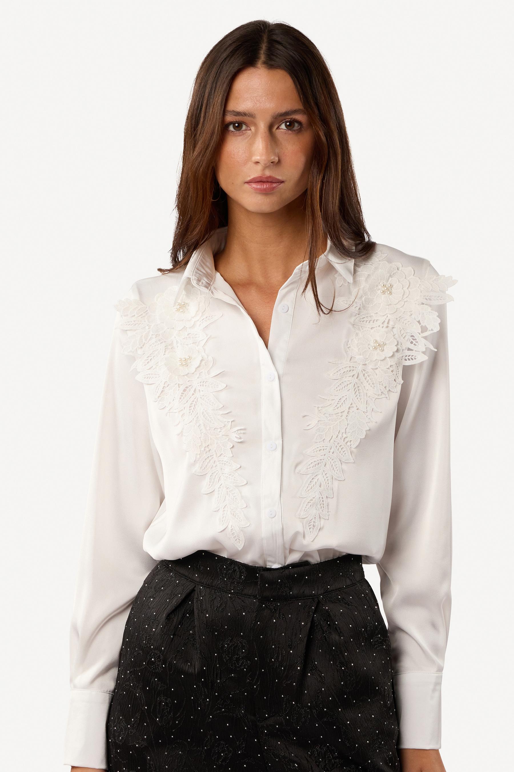 Plain embroidered shirt